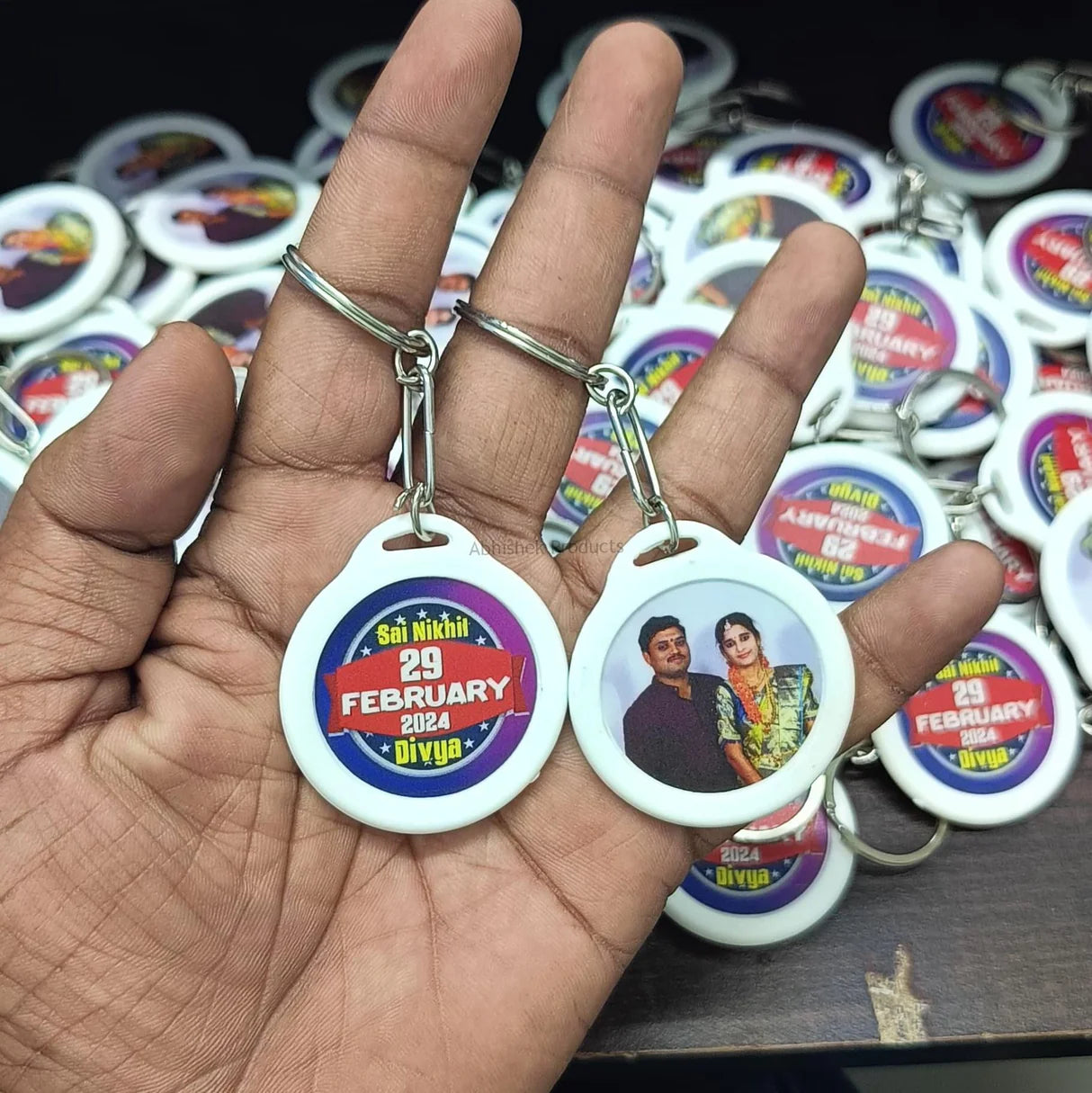 ROUND KEYCHAIN - 2 SIDE STICKER TYPE - 35X35 mm